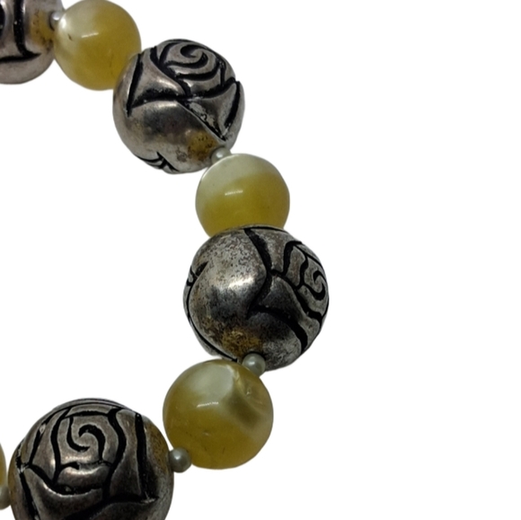 Vintage Lemon Moonglow Lucite & Rose Bead Statement Necklace - Picture 4 of 7